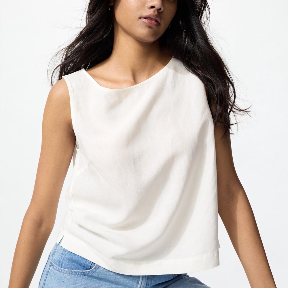 Uniqlo Linen Blend Sleeveless Blouse